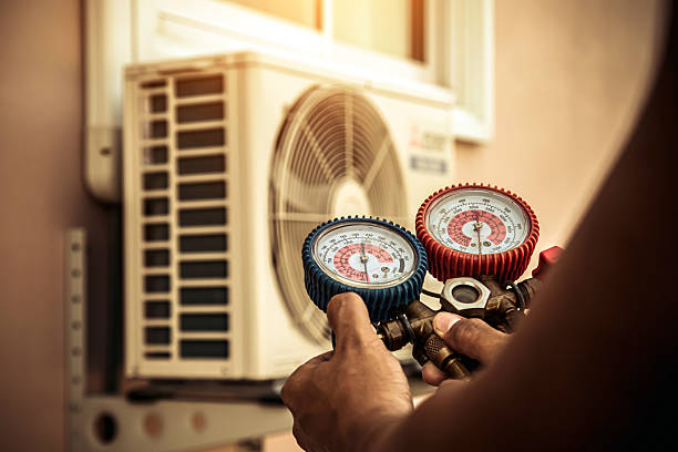 Professional Furnace Repair technician working in Santa Fe, TX